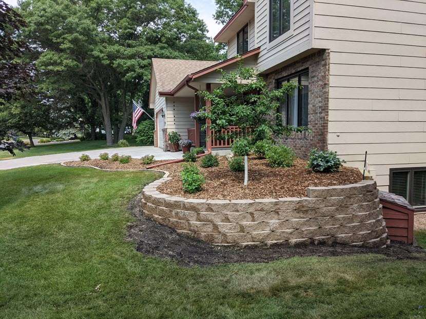 retaining wall and landscape project in Andover MN