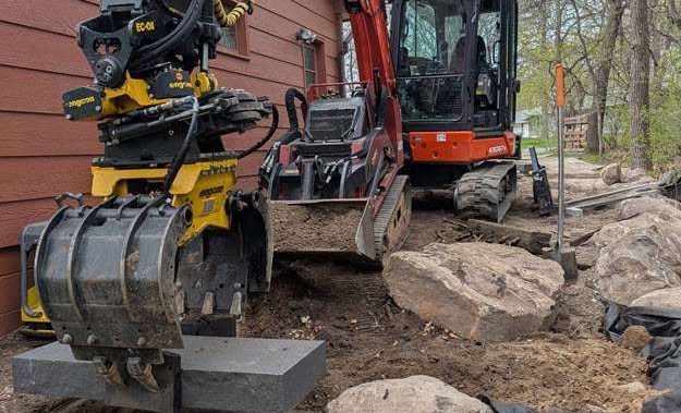 bringing-in-boulders-and-steps bringing in boulder walls and steps