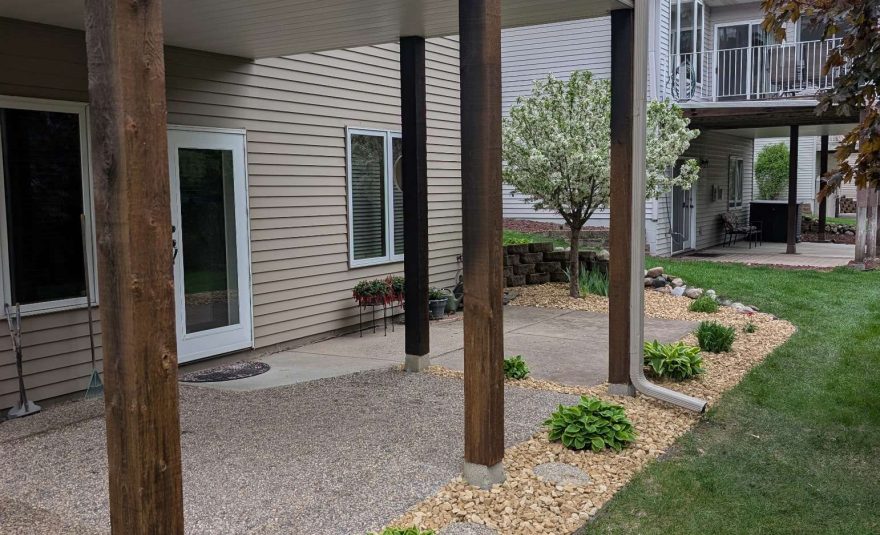 buff-limestone-landscape-bed-project-andover-mn-4